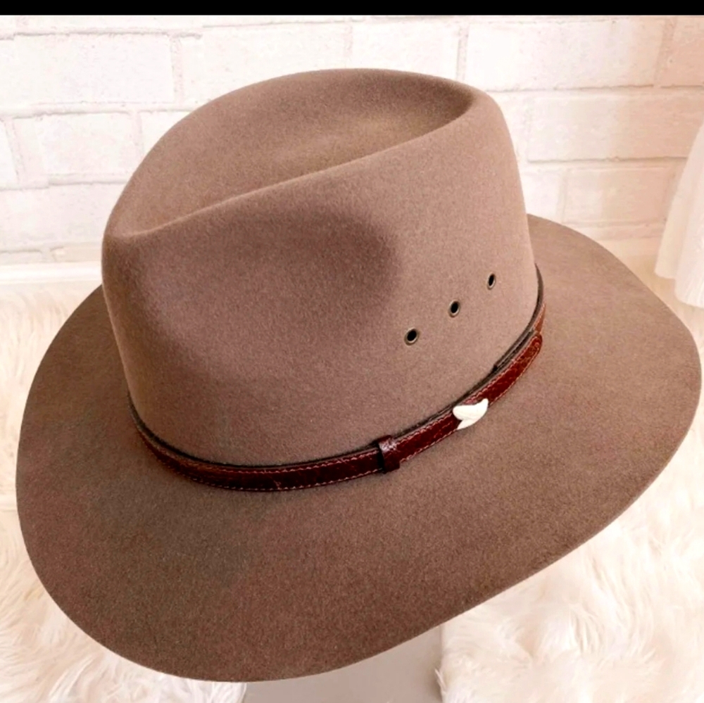 Akubra Angler Hat SE with Sharktooth Band